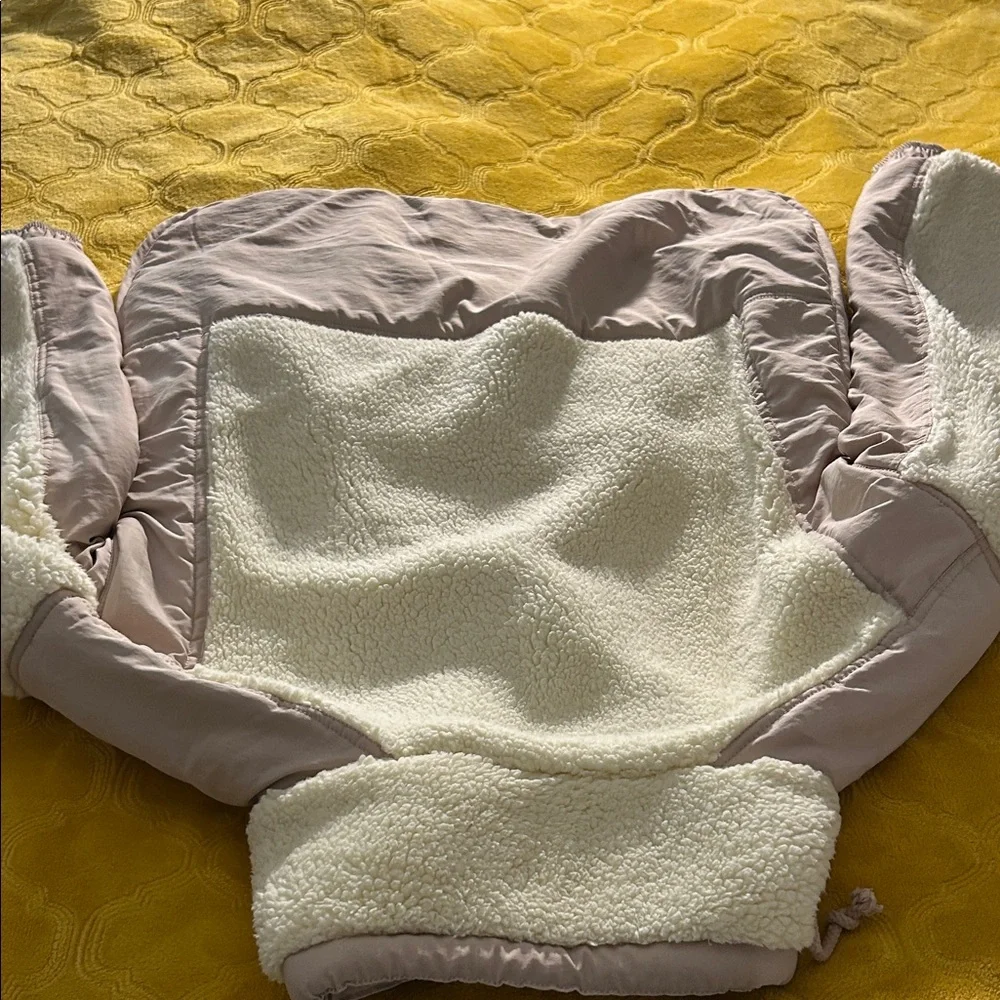 Beige Sherpa Jacket by Anthropologie, size Small daily practice - Picture 5 of 10